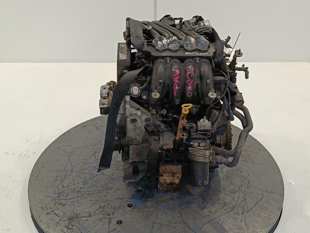 двигатель Volkswagen Golf 4 поколение 2002, Бензин 1.6, цвет, AKL - фото №1