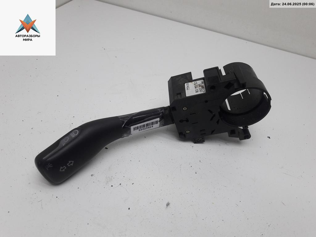переключатель поворотов Volkswagen Passat B5 1997, 1.6 л., бензин, МКПП, белый, универсал, 8L0953513 - фото №1