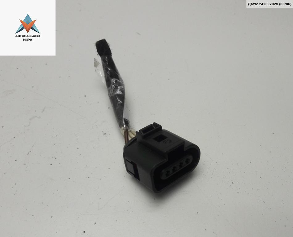 разъем (фишка) проводки Volkswagen Golf 5 поколение 2005, 1.4 л., бензин, МКПП, серый, хетчбэк 3 дв., 1J0973704 - фото №1