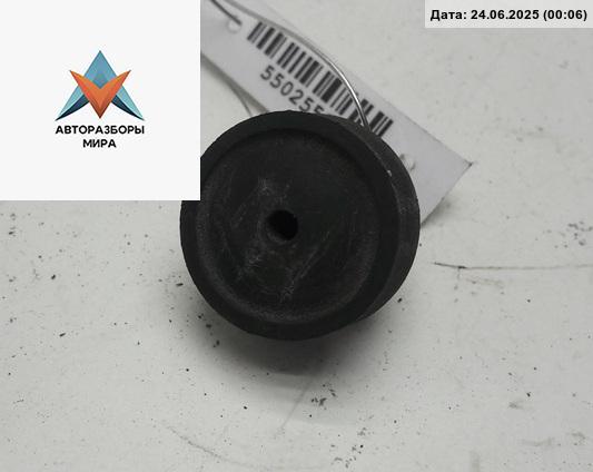 кронштейн (крепление) Volkswagen Passat B5 1997, 1.6 л., бензин, МКПП, белый, универсал, 3B0823499 - фото №1