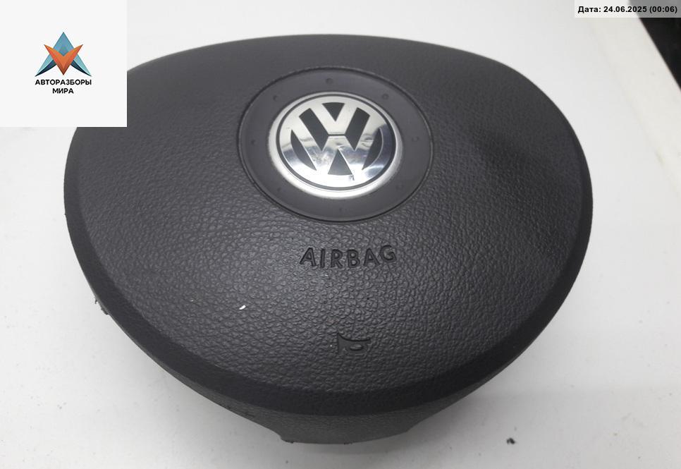 подушка безопасности водителя Volkswagen Golf 5 поколение 2004, 1.4 л., бензин, МКПП, серый, хетчбэк 3 дв., 1K0880201N - фото №1