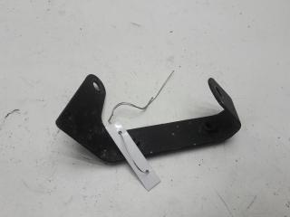 кронштейн (крепление) Volkswagen Passat B5 1997, 1.6 л., бензин, МКПП, белый, универсал, 8D0051229C