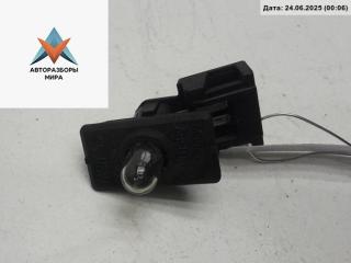 подсветка номера Volkswagen Golf 3 поколение 1997, 1.6 л., бензин, МКПП, красный, хетчбэк 5 дв., 1H0943115B