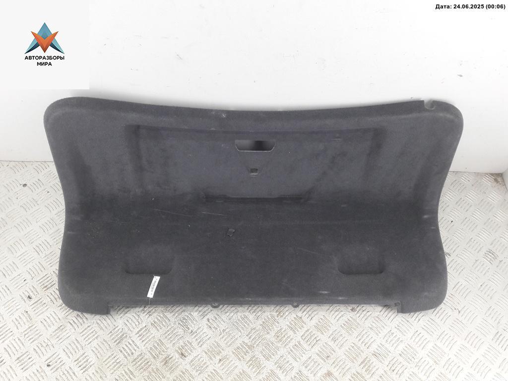 обшивка крышки багажника Volkswagen Phaeton 1 поколение 2003, 3.2 л., бензин, АКПП, чёрный, седан, 3D5867605L - фото №1