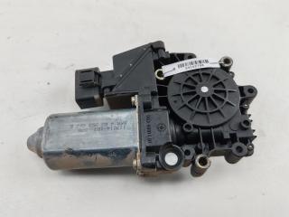 моторчик стеклоподъемника передний правый Audi A6 4B/C5 1998, 2.5 л., дизель, МКПП, синий, универсал, 4B0959802E