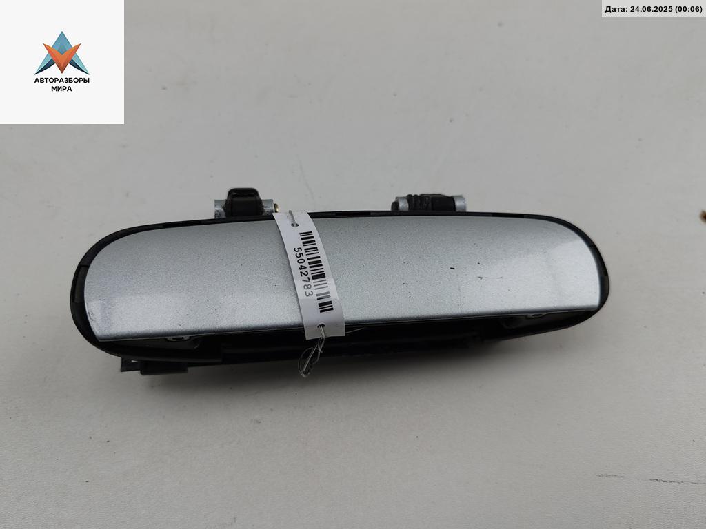 ручка наружная передняя правая Audi A6 4B/C5 1998, 1.8 л., Ti, бензин, МКПП, серый, универсал, 4B2837886 - фото №1