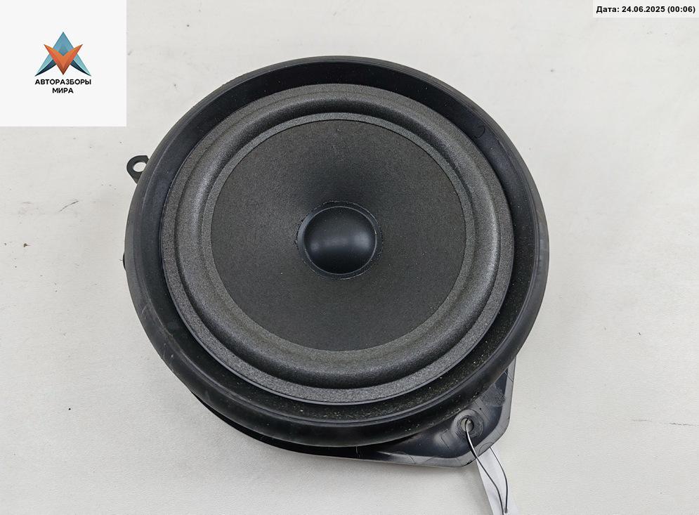 динамик двери Audi A4 B6 2003, 1.6 л., бензин, МКПП, зелёный, седан, 8E0035411 - фото №1