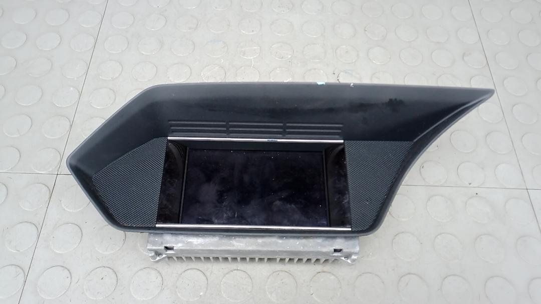монитор Mercedes-Benz E-Класс W212/S212/C207/A207 2012, 2.2 л., D E220 CDI, дизель, АКПП, седан, A2129010103 - фото №1