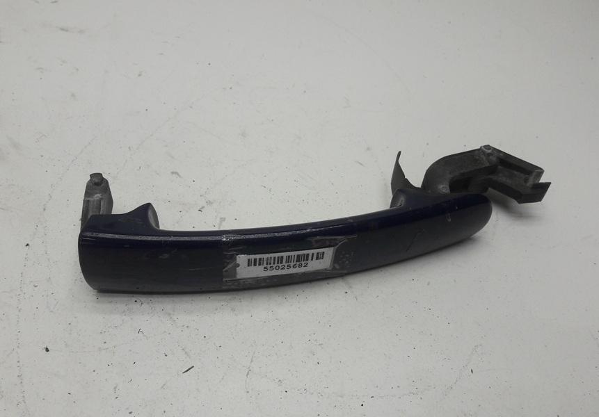 ручка наружная задняя правая Volkswagen Passat B5+ (GP) 2002, 1.9 л., дизель, МКПП, синий, универсал, 3B0837207