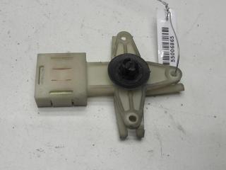 кронштейн (крепление) Volkswagen Passat B5+ (GP) 2002, 1.9 л., дизель, МКПП, синий, универсал, 3B0839833