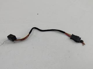 кнопка центрального замка Audi A4 B5 1999, 1.8 л., бензин, МКПП, серый, универсал, 8L0962107