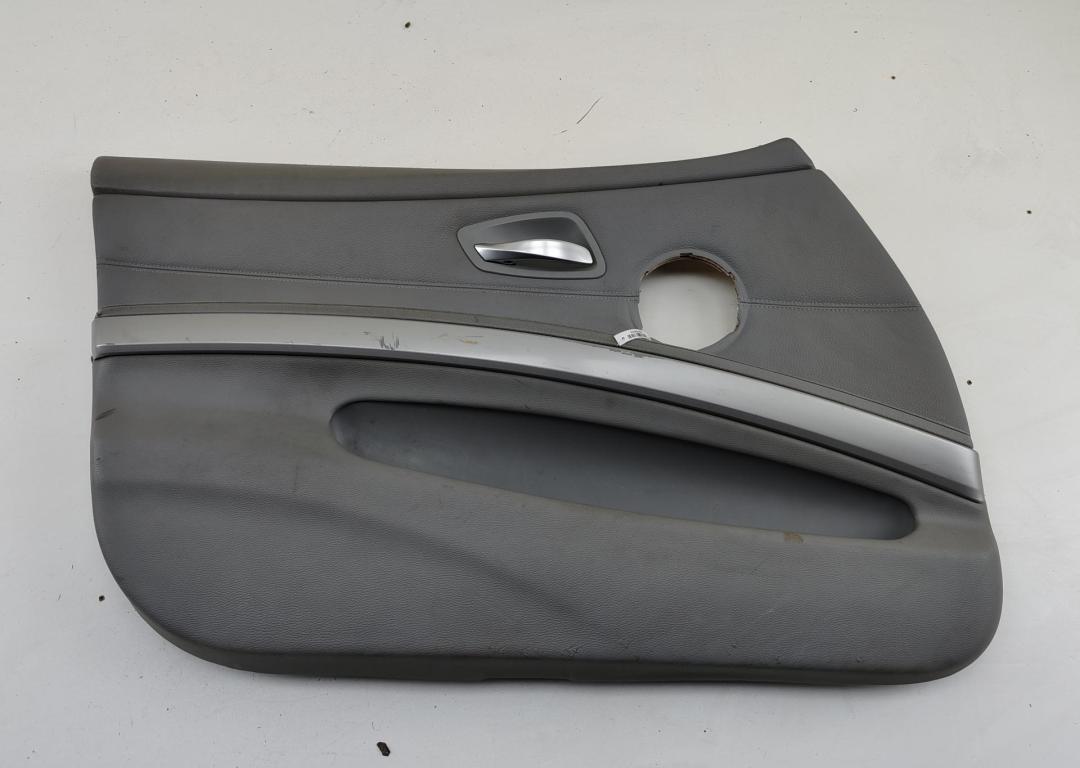 обшивка двери передняя левая BMW 3 E90/E91/E92/E93 2005, 2.0 л., дизель, АКПП, серый, универсал, 2109065