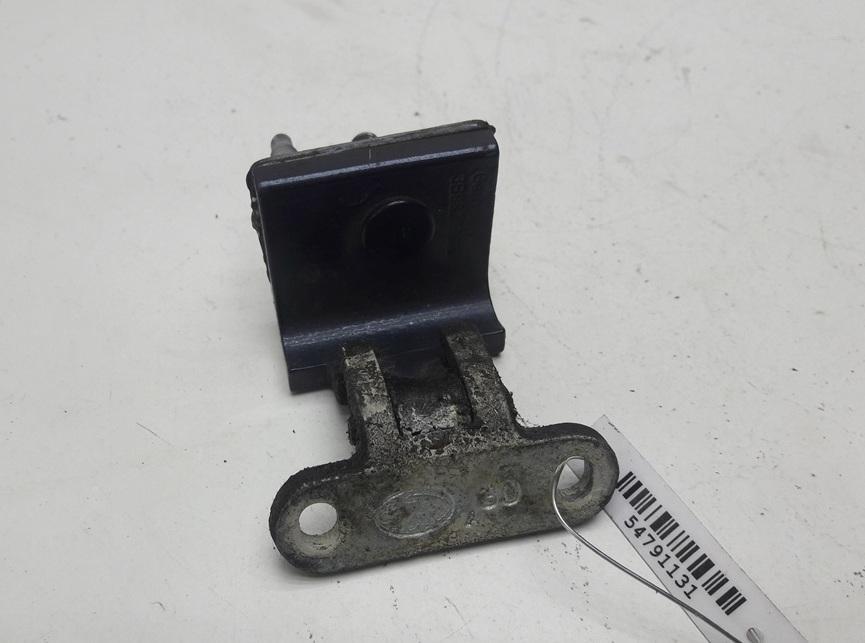 петля крышки багажника Volkswagen Passat B5 1998, синий, универсал, 3B9827301