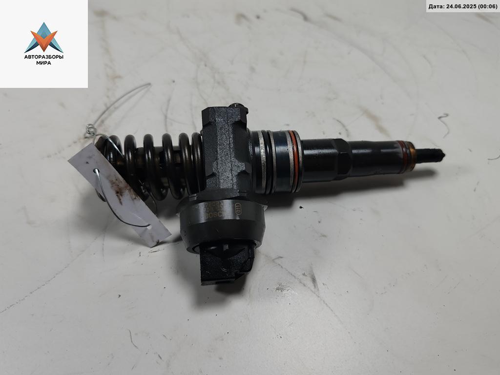 форсунка Volkswagen Golf 4 поколение 2002, 1.9 л., дизель, МКПП, серый, универсал, 038130073AQ - фото №1