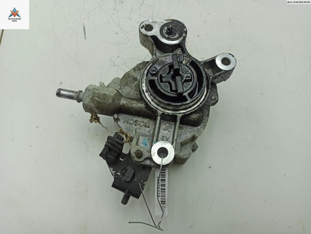 насос вакуумный Peugeot 407 1 поколение 2004, 2.0 л., дизель, МКПП, синий, универсал - фото №1