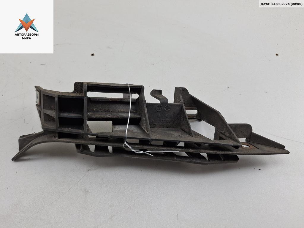 крепление ( кронштейн ) крыла Peugeot 307 1 поколение 2001, хетчбэк 5 дв., 9643074480 - фото №1