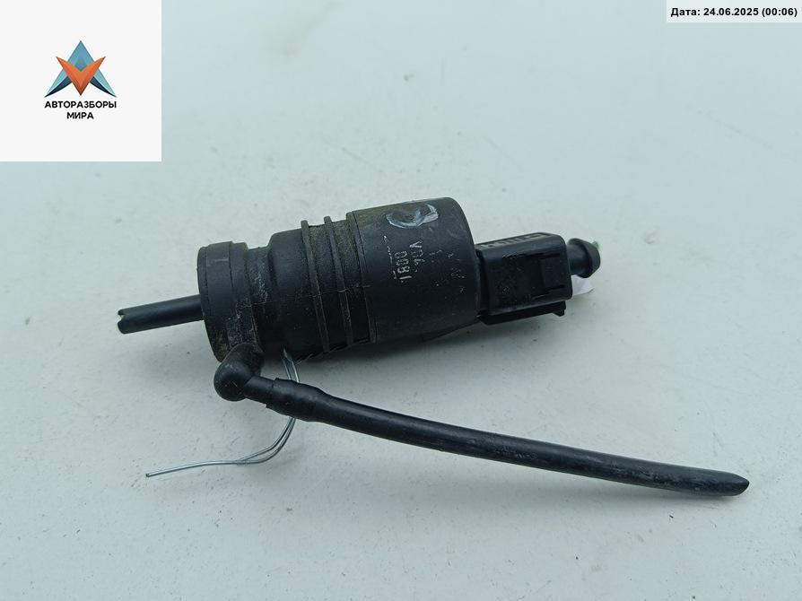 насос (моторчик) омывателя стекла Audi A6 4B/C5 1999, синий, седан, VDO - фото №1