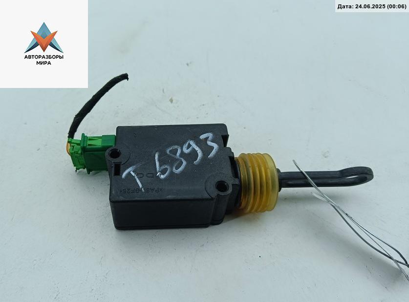 активатор замка багажника Audi A6 4B/C5 1999, 2.4 л., бензин, АКПП, синий, седан, 4B5962115A - фото №1