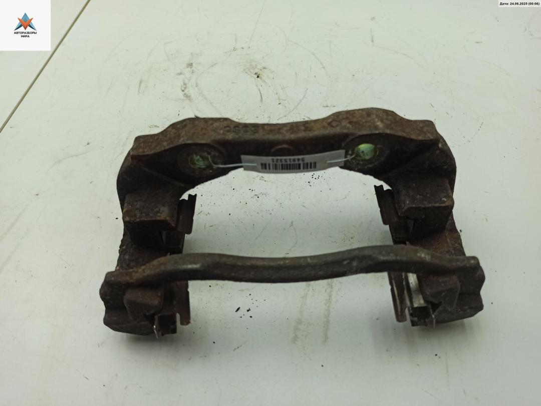 скоба суппорта Peugeot 1007 1 поколение 2005, 1.6 л., бензин, робот, серый, хетчбэк 3 дв. - фото №1