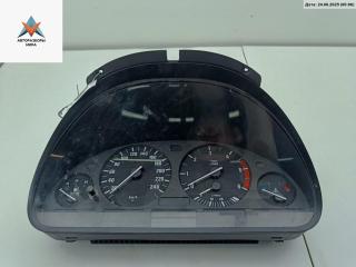 приборная панель BMW 5 серия E39 [рестайлинг] 2000, 2.5 л., дизель, МКПП, красный, универсал, 6903800