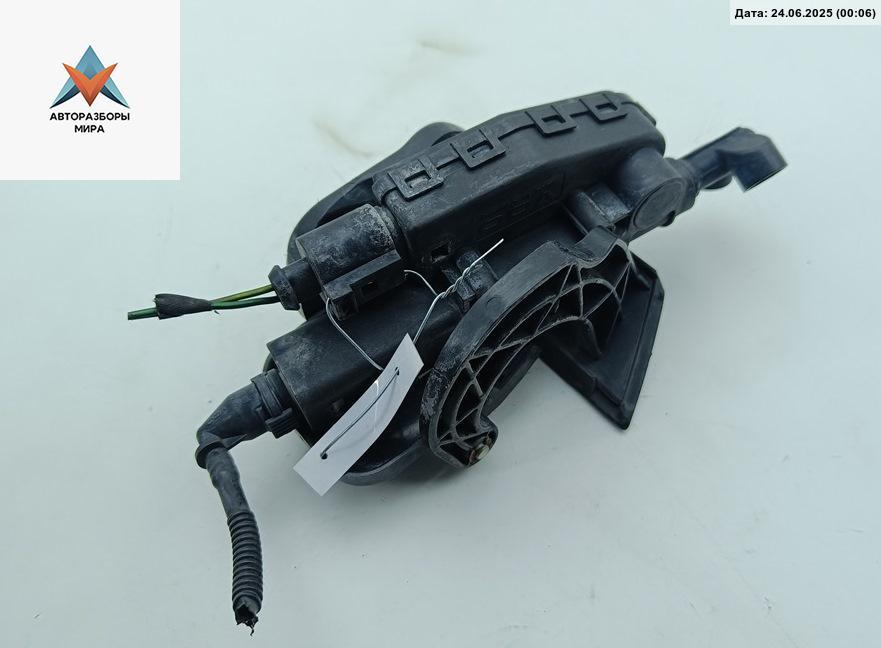 форсунка омывателя лобового стекла Volkswagen Phaeton 1 поколение 2003, 3.2 л., бензин, АКПП, чёрный, седан, 3D0955976B - фото №1