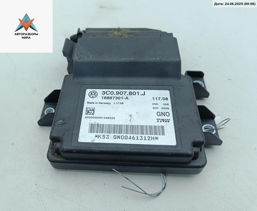 блок управления ручником Volkswagen Passat B6 2008, 1.8 л., бензин, МКПП, синий, универсал, 3C0907801J - фото №1