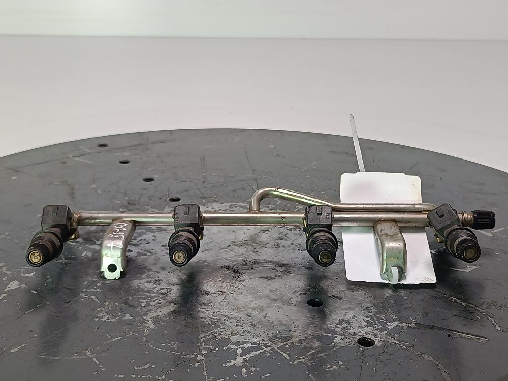 топливная рампа Opel Astra G 2003, цвет - фото №1