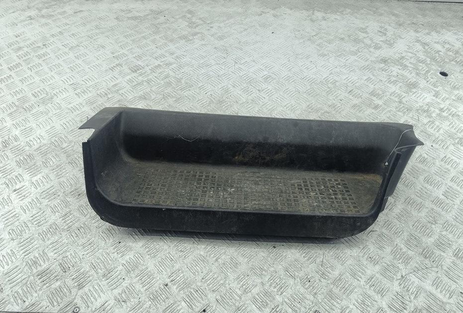 Накладка на порог внутренняя (салона) Volkswagen Transporter T4 1997, 2.5 л., дизель, МКПП, красный, микроавтобус