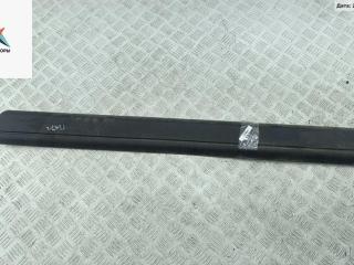 молдинг двери передней левой Audi 100 С3 1987, 1.8 л., бензин, МКПП, красный, седан, 443853951