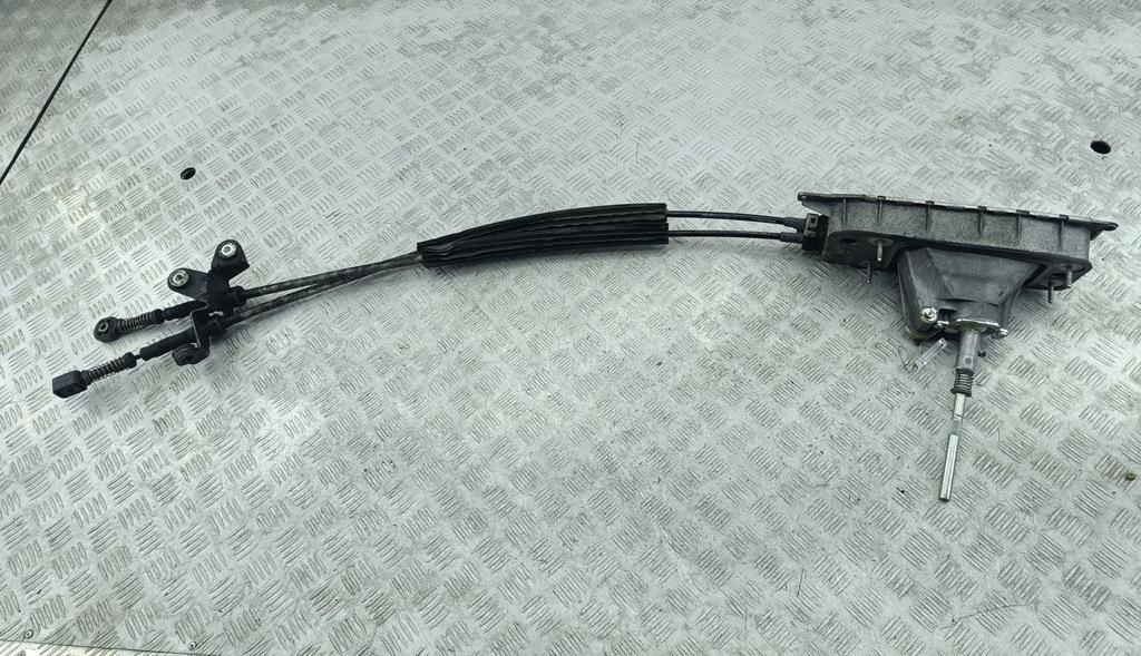 кулиса Volkswagen Passat B6 2006, 2.0 л., дизель, МКПП, чёрный, универсал, 1K0711091A