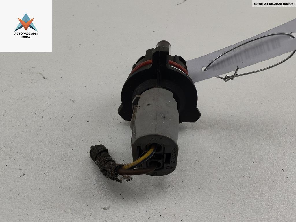 Патрон лампы фары BMW 5 серия E39 1996, 2.5 л., бензин, МКПП, синий, седан, 146883 - фото №1