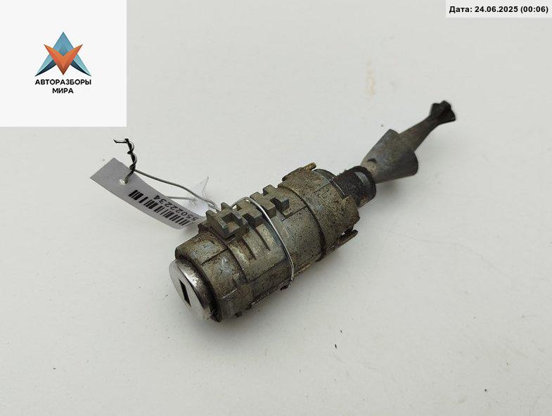 личинка дверного замка BMW 5 серия E60/E61 2006, 2.5 л., бензин, АКПП, чёрный, седан - фото №1