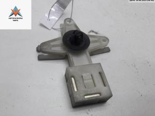 кронштейн (крепление) Volkswagen Passat B5 [рестайлинг] 2001, 1.6 л., бензин, МКПП, серый, седан, 3B0839833