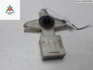 кронштейн (крепление) Volkswagen Passat B5 [рестайлинг] 2001, 1.6 л., бензин, МКПП, серый, универсал, 3B0839833