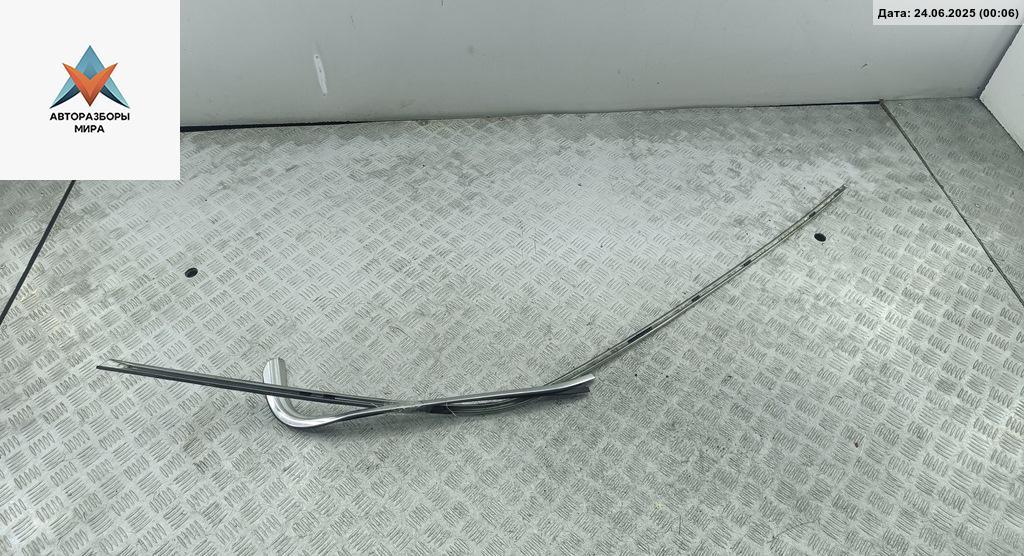 молдинг (накладка кузовная) BMW 5 серия E34 1989, 2.4 л., дизель, МКПП, серый, седан - фото №1