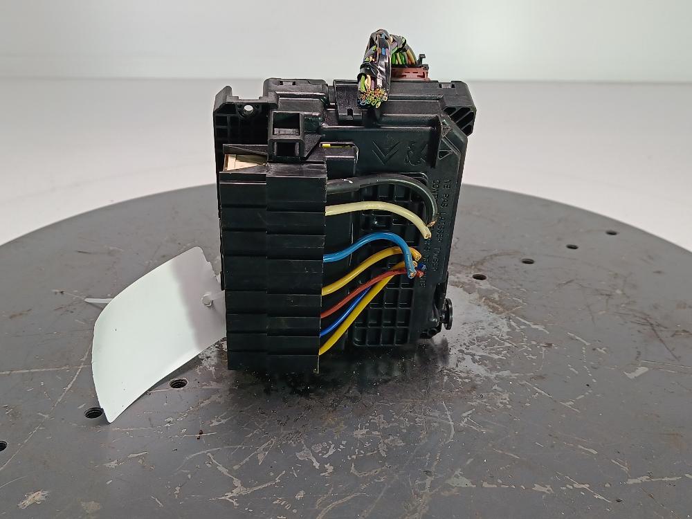 блок предохранителей Peugeot 207 1 поколение 2007, цвет, 9664997880 - фото №1