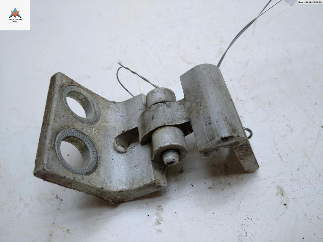 петля двери Volkswagen Transporter T4 2002, белый, микроавтобус, 7D08811401 - фото №1