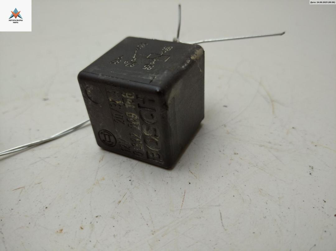 реле (прочие) Mercedes-Benz Sprinter W901-W905 1995, 2.3 л., дизель, МКПП, белый, микроавтобус, 0332209156 - фото №1