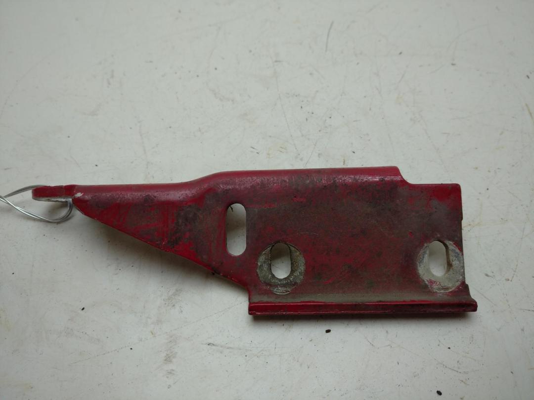 петля капота правая Volkswagen Transporter T4 1997, красный, микроавтобус, 701805384G