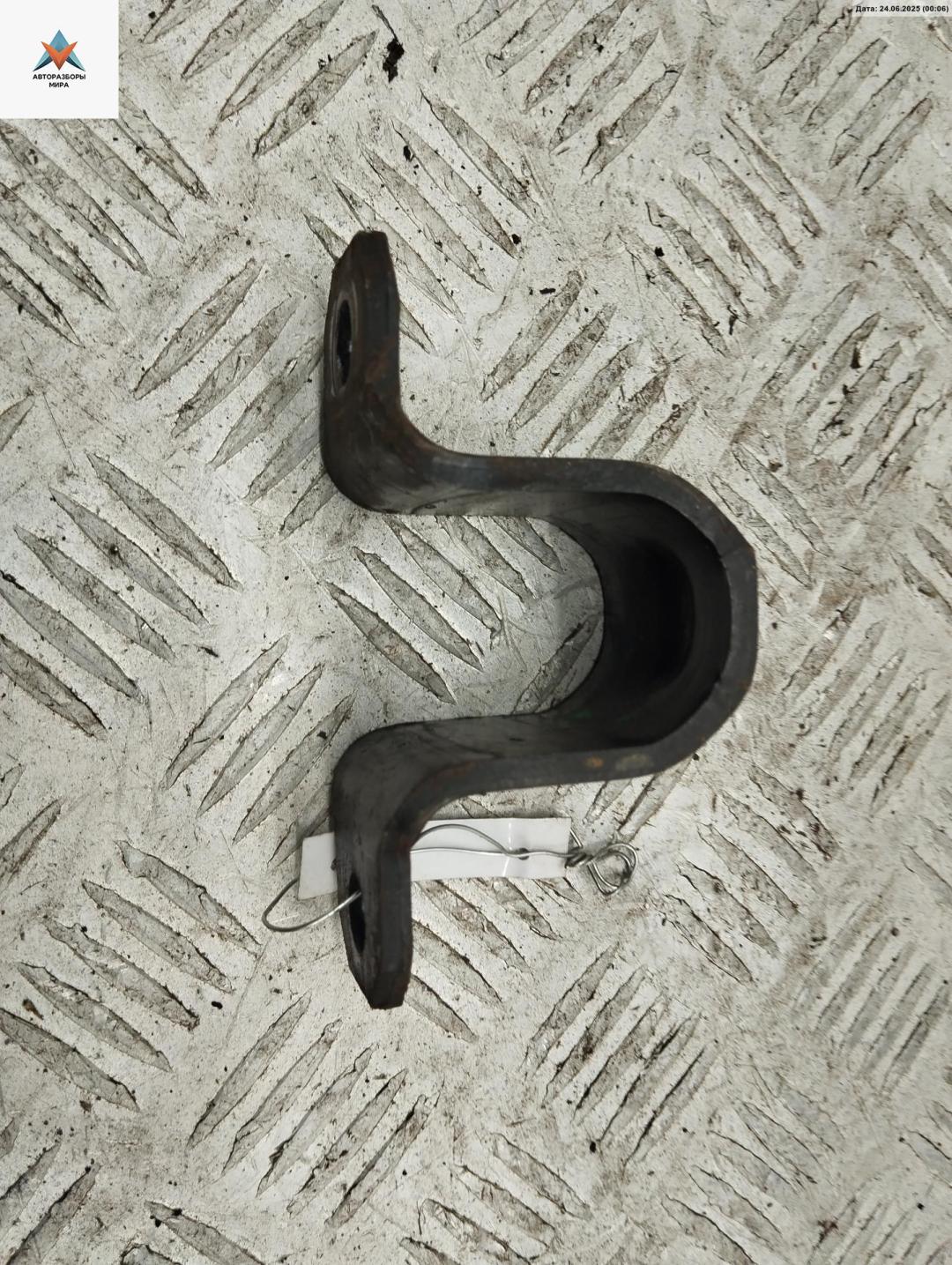 крепление стабилизатора / втулки стабилизатора Ford Mondeo 3 поколение 2002, 1.8 л., бензин, МКПП, синий, седан, 1S715488AC - фото №1