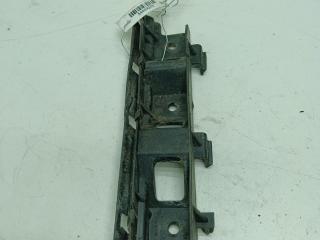 кронштейн переднего бампера Volkswagen Passat B6 2006, 2.0 л., дизель, МКПП, чёрный, универсал, 3C0807178