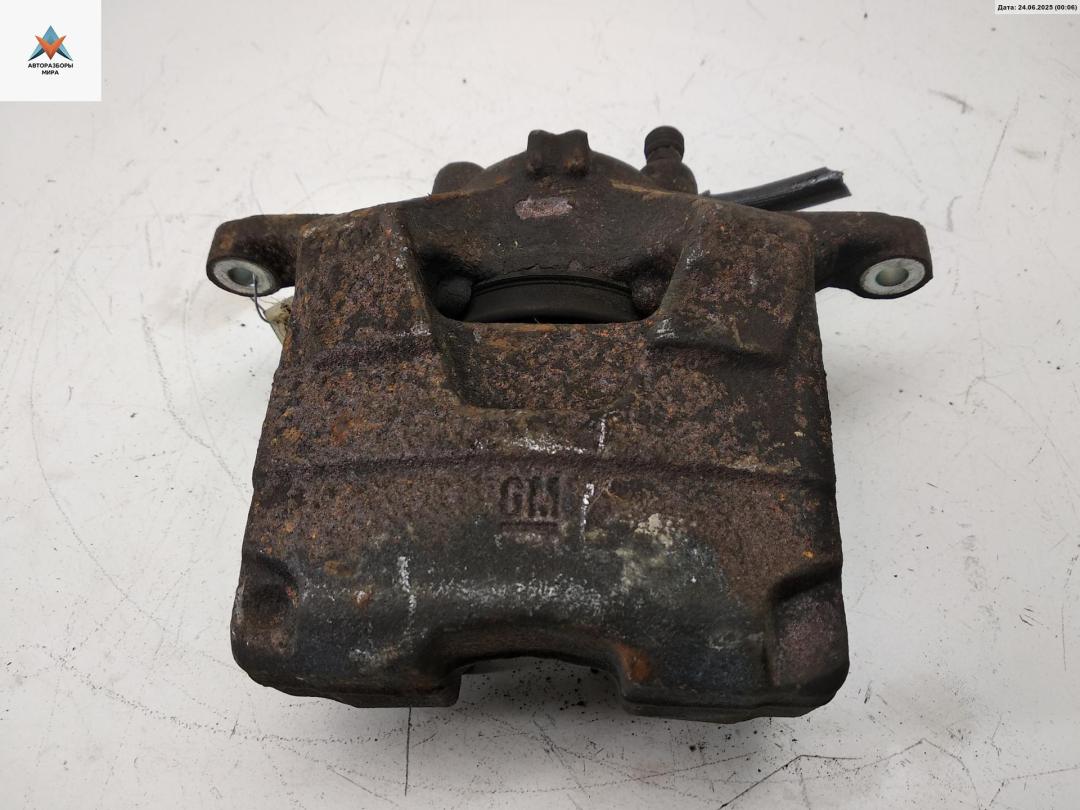 суппорт передний левый Chevrolet Orlando 1 поколение 2011, 2.0 л., дизель, АКПП, чёрный, минивэн - фото №1