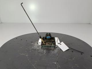 замок багажника Mercedes-Benz M-Класс W163 [рестайлинг] 2002, цвет, A1637400235