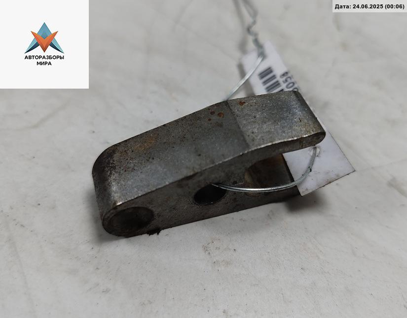 крепление форсунки Mercedes-Benz E-Класс W211/S211 2005, 3.0 л., дизель, АКПП, серый, универсал - фото №1