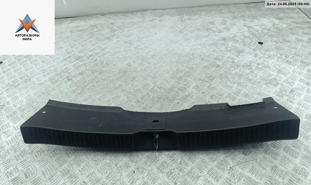 накладка декоративная Mazda CX-7 1 поколение 2007, 2.3 л., бензин, МКПП, серый, внедорожник 5 дв., EG216889X - фото №1