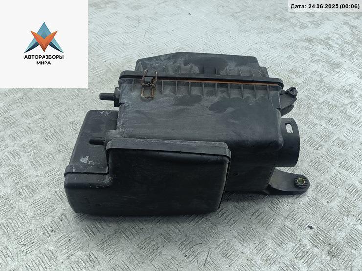 корпус воздушного фильтра Fiat Stilo 1 поколение 2004, 1.8 л., бензин, МКПП, чёрный, хетчбэк 3 дв., 46807203 - фото №1