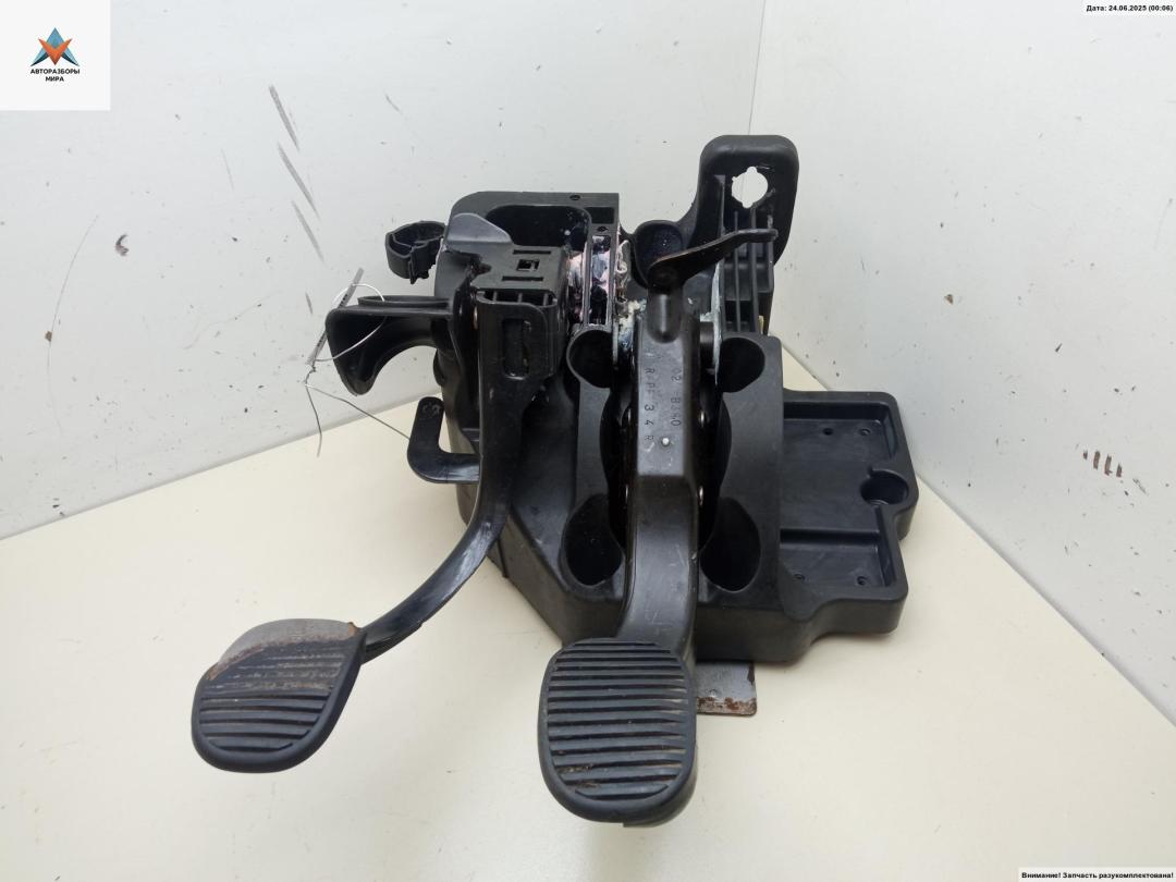 узел педальный (блок педалей) Fiat Stilo 1 поколение 2004, 1.8 л., бензин, МКПП, чёрный, хетчбэк 3 дв., 3801920006 - фото №1