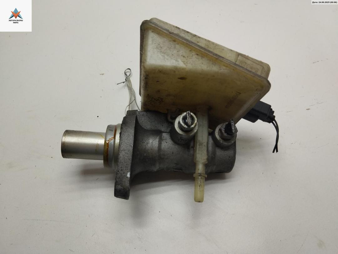 цилиндр тормозной главный Ford S-Max 1 поколение 2006, 1.8 л., дизель, МКПП, серый, минивэн, 6G912B195CF - фото №1