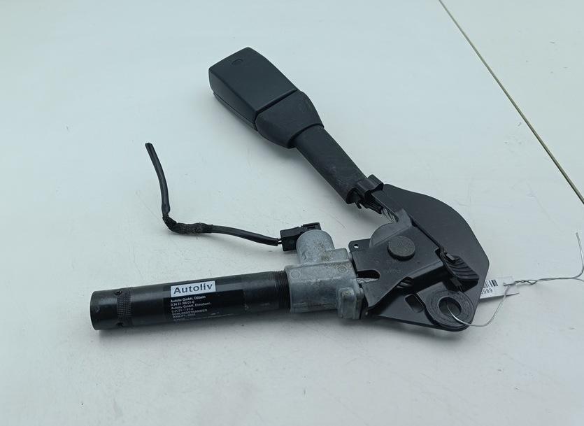 замок ремня безопасности BMW 5 E39 2000, 2.5 л., бензин, АКПП, чёрный, седан, 8257796