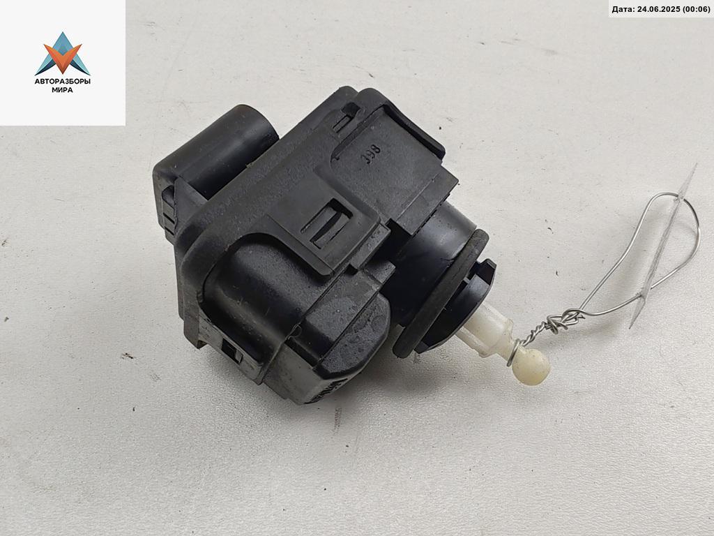 корректор фар Audi A6 4B/C5 1998, 1.8 л., Ti, бензин, МКПП, серый, универсал, 8L0941295 - фото №1